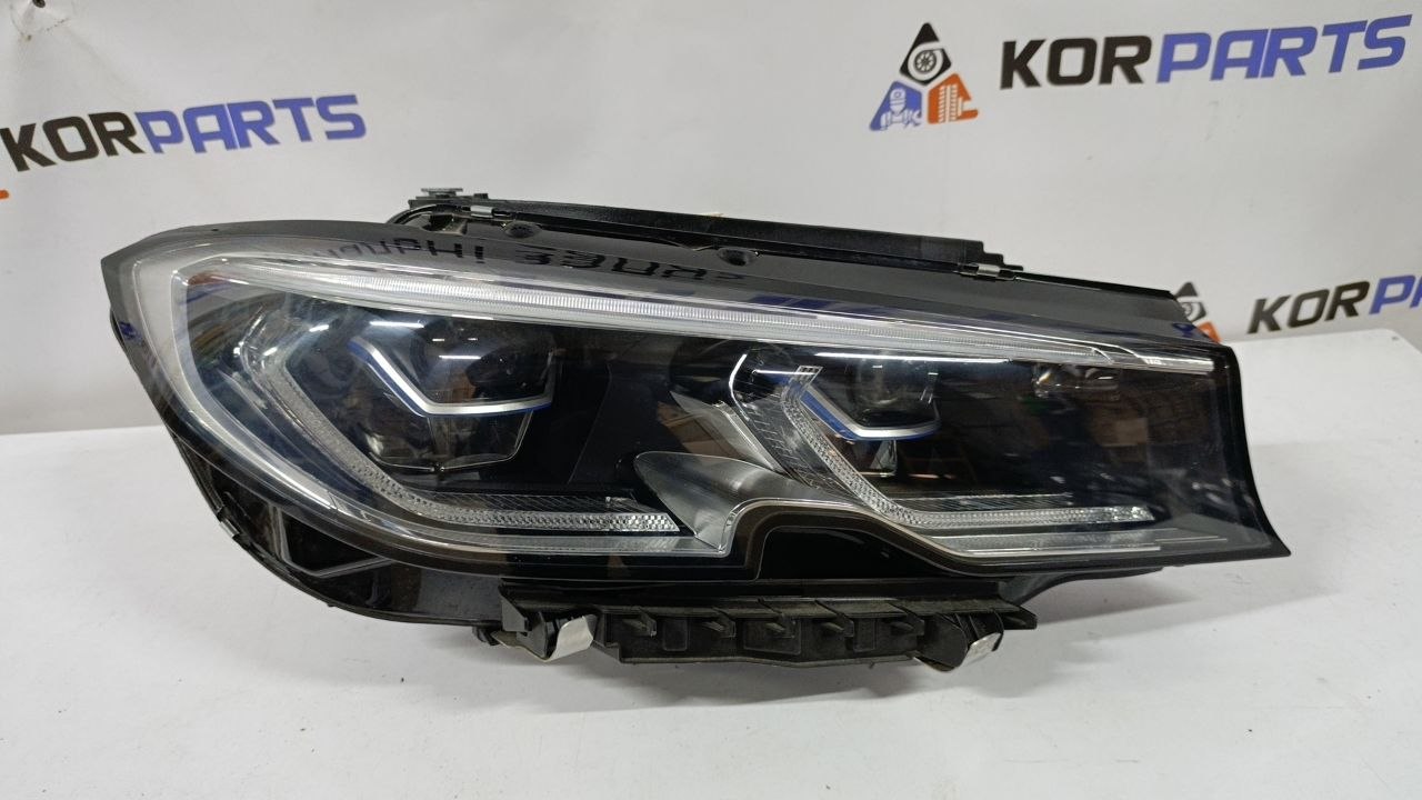 LE16a6386 BMW Світлодіодна фара права (LED)