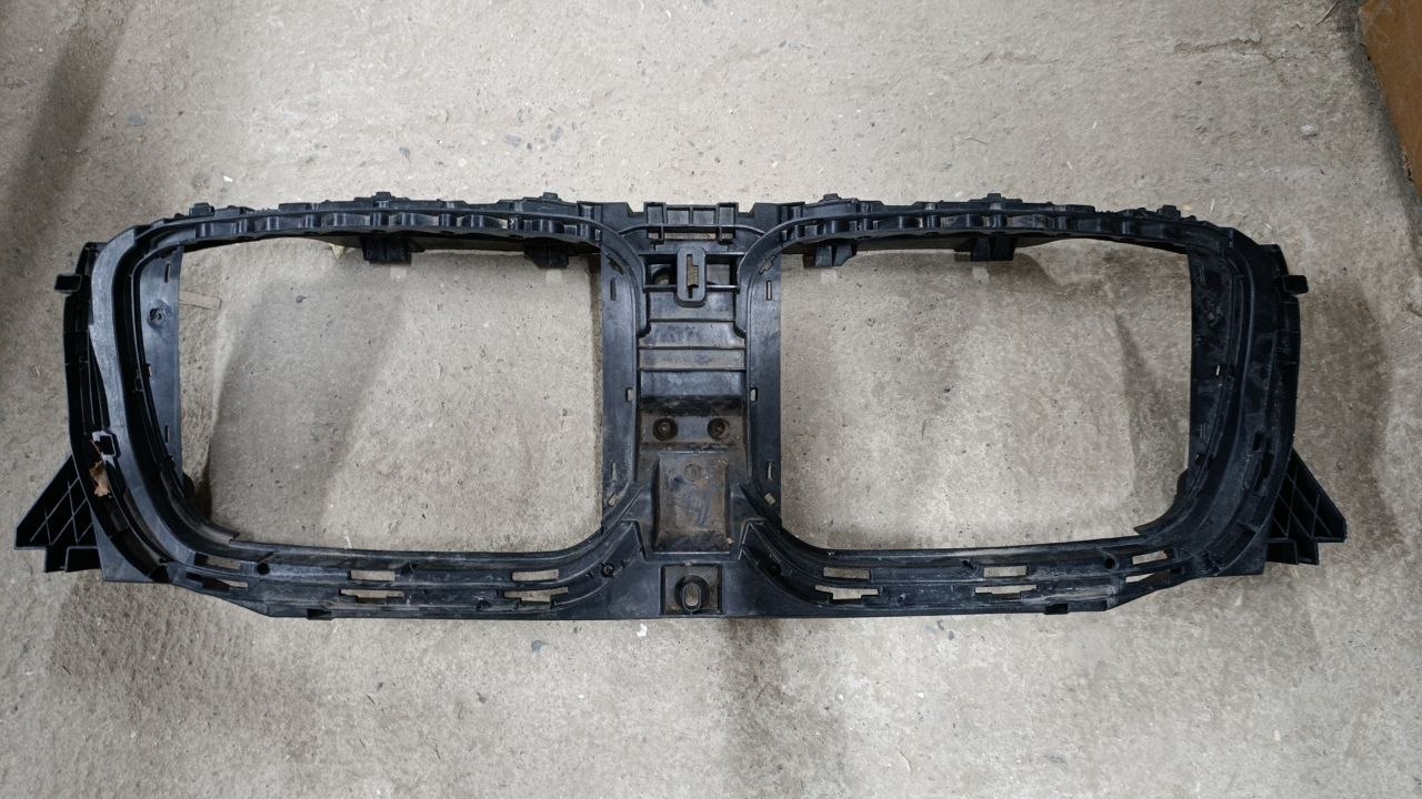51749850062 BMW Повітровід передній