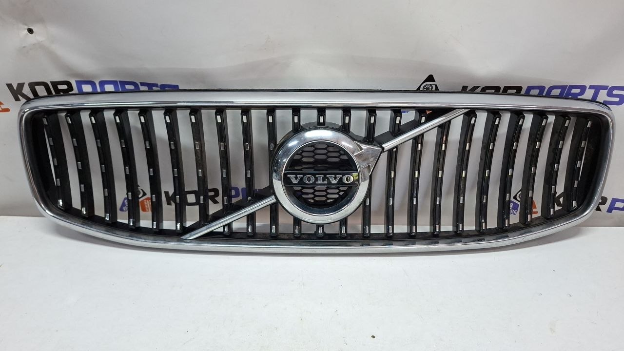 UNKN-20260624-113231 Volvo Решітка радіатора