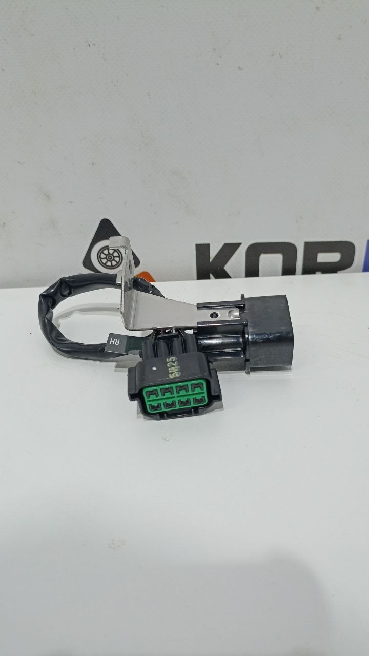 921D9L1600