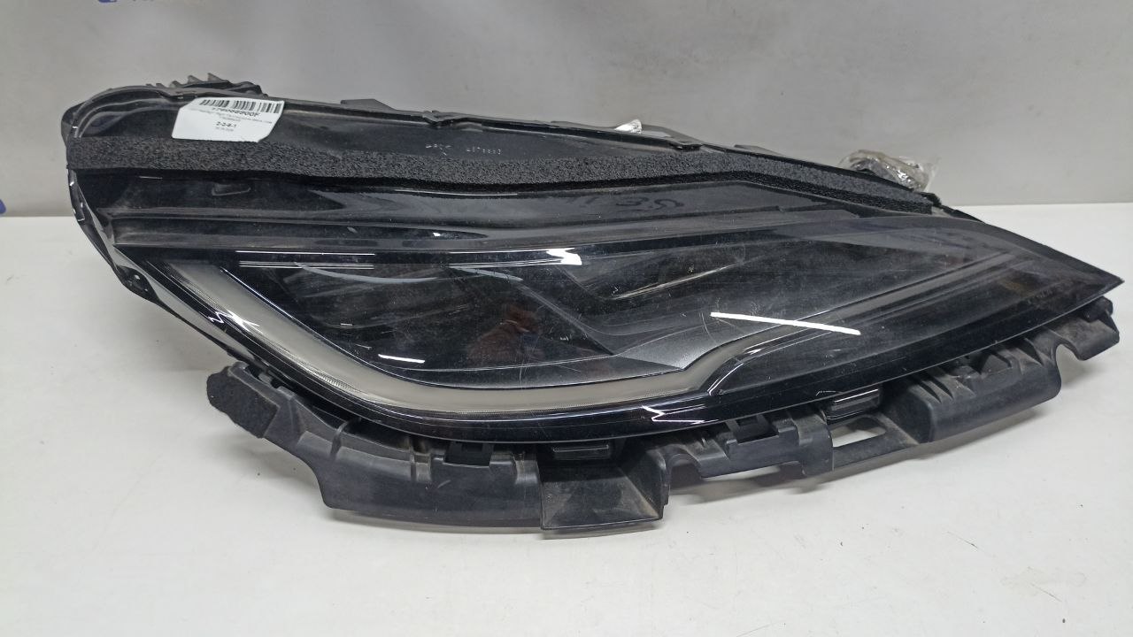 176088900F Hyundai/Kia Світлодіодна фара права